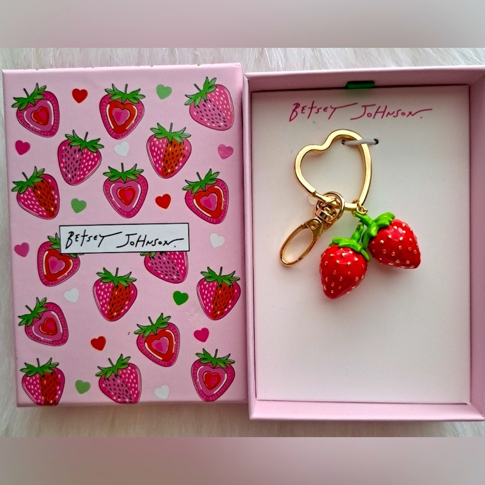 Betsey Johnson Red Strawberry Keychain with Gold Heart NWT rare
